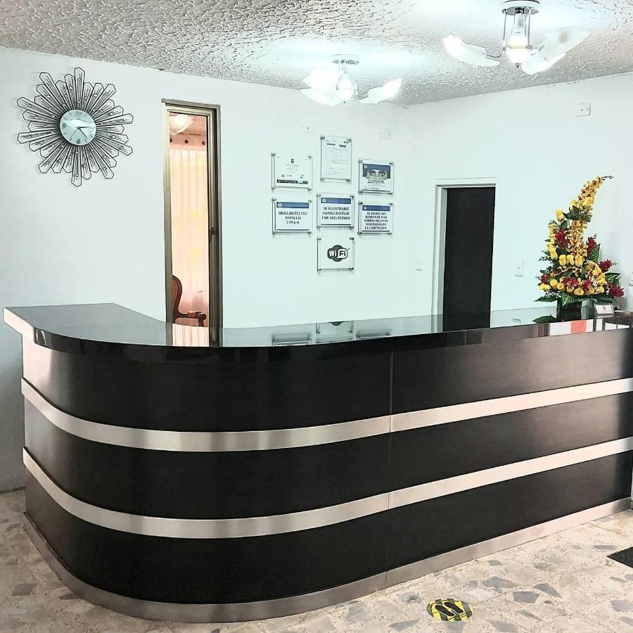 Hotel Emperador Barbosa  Zewnętrze zdjęcie