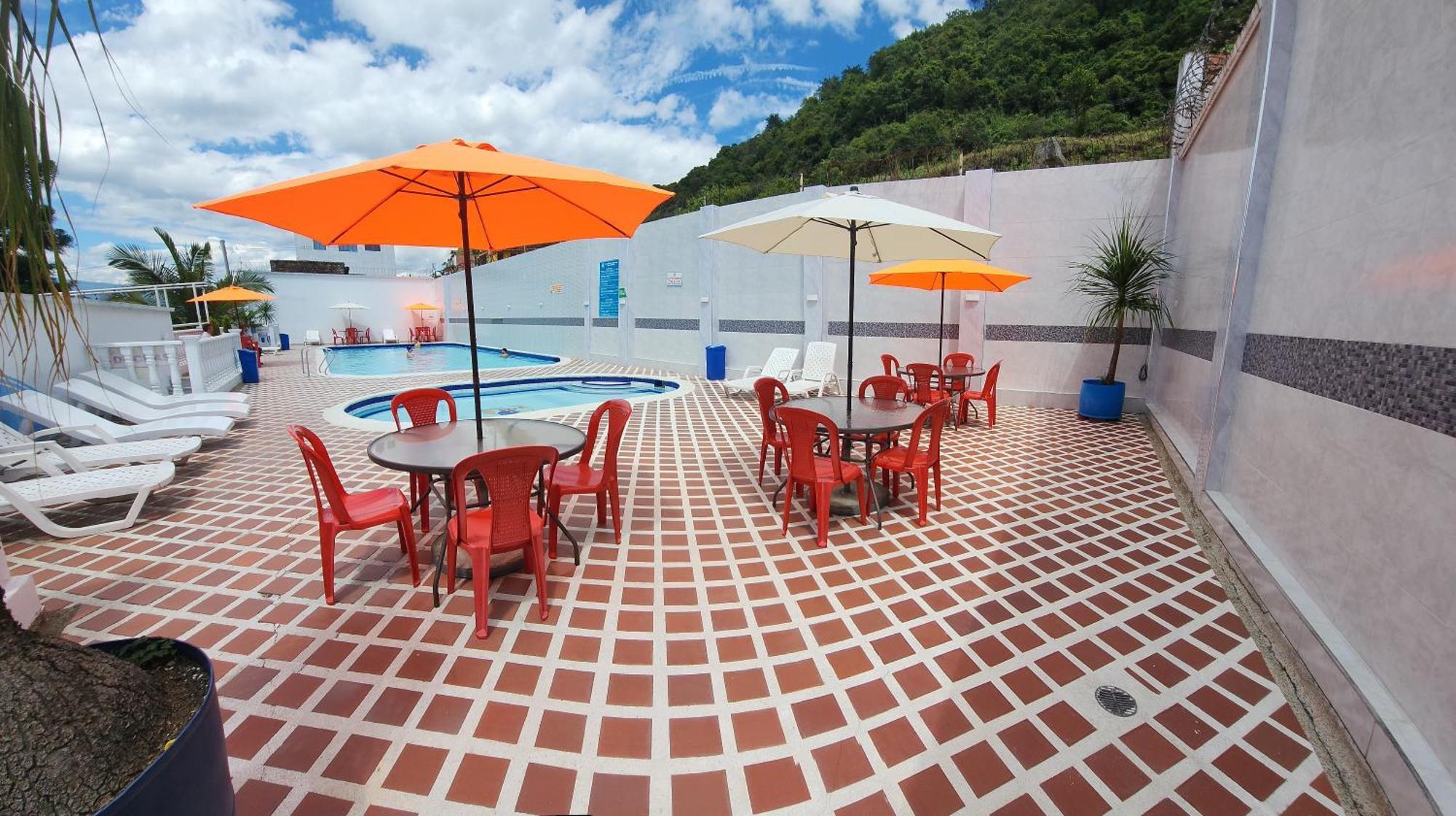 Hotel Emperador Barbosa  Zewnętrze zdjęcie