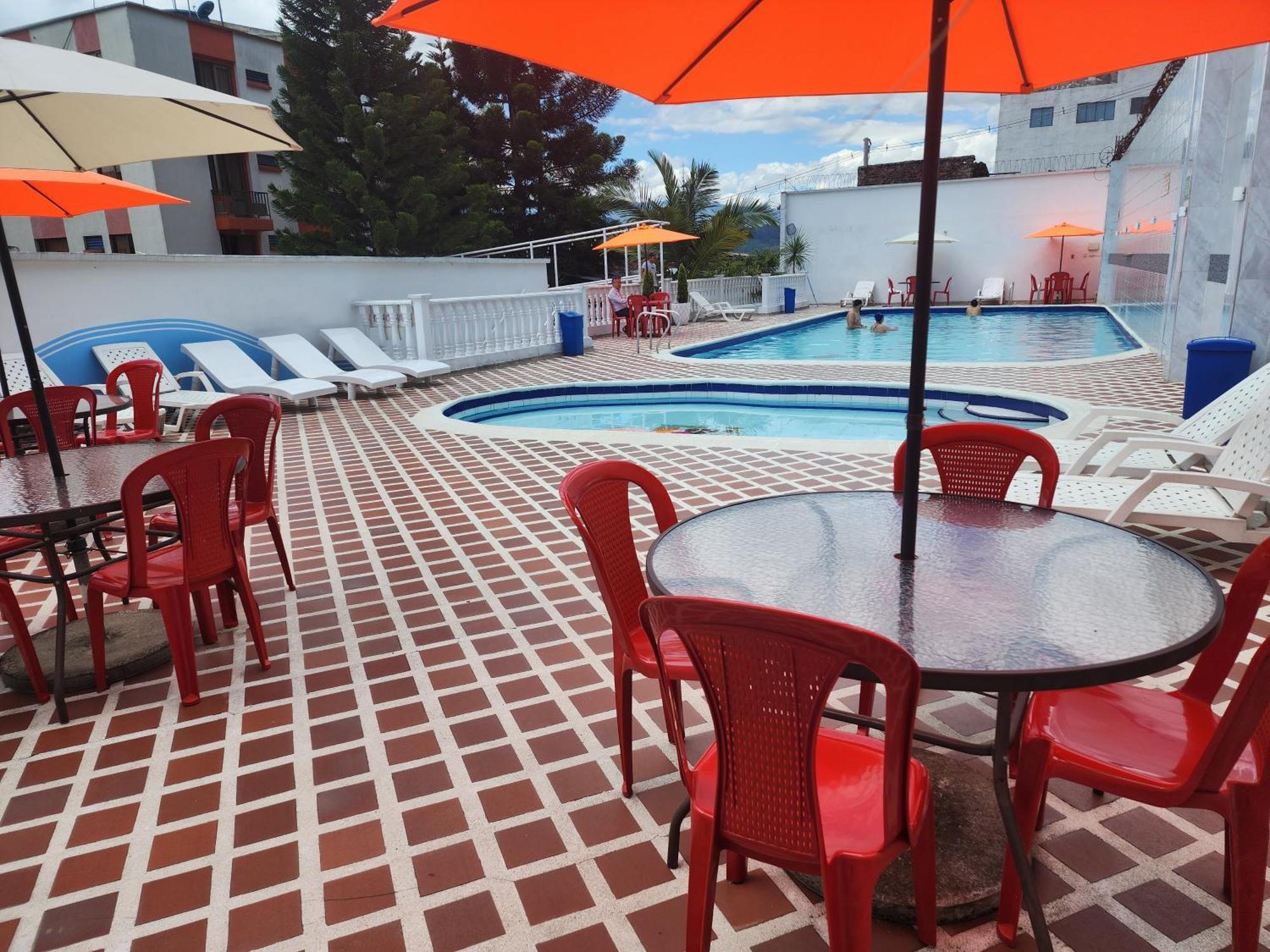 Hotel Emperador Barbosa  Zewnętrze zdjęcie