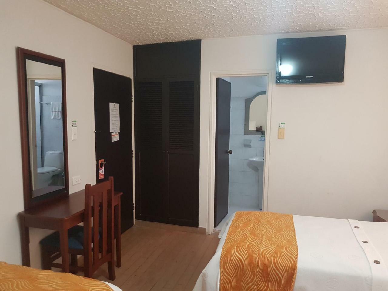 Hotel Emperador Barbosa  Zewnętrze zdjęcie
